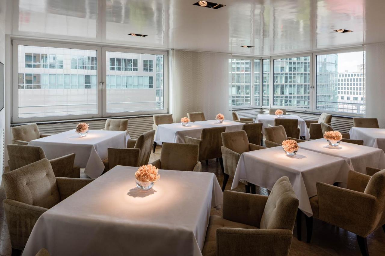 더 만다라 호텔 베를린 외부 사진 The interior of the restaurant
