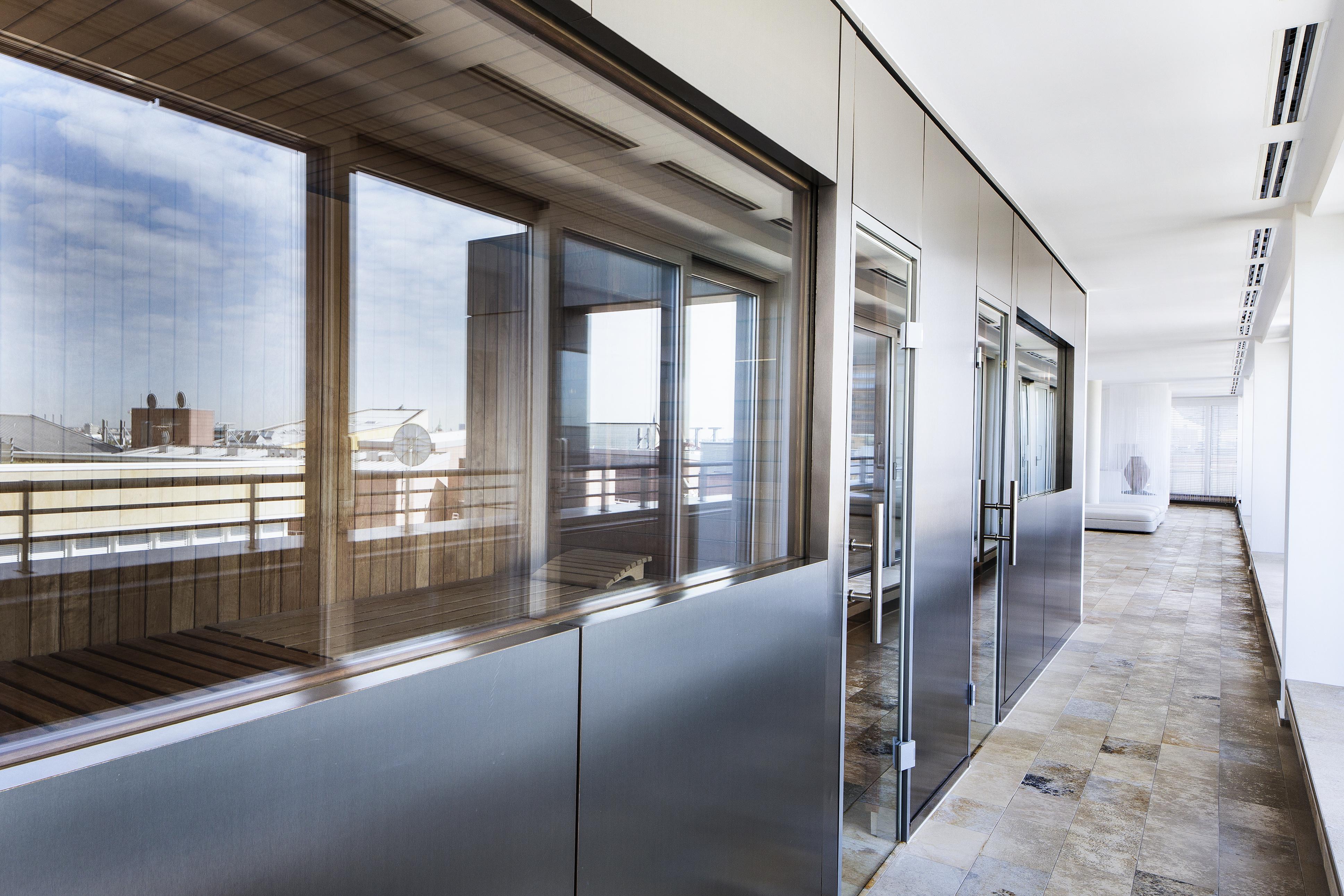 더 만다라 호텔 베를린 외부 사진 The interior of the building