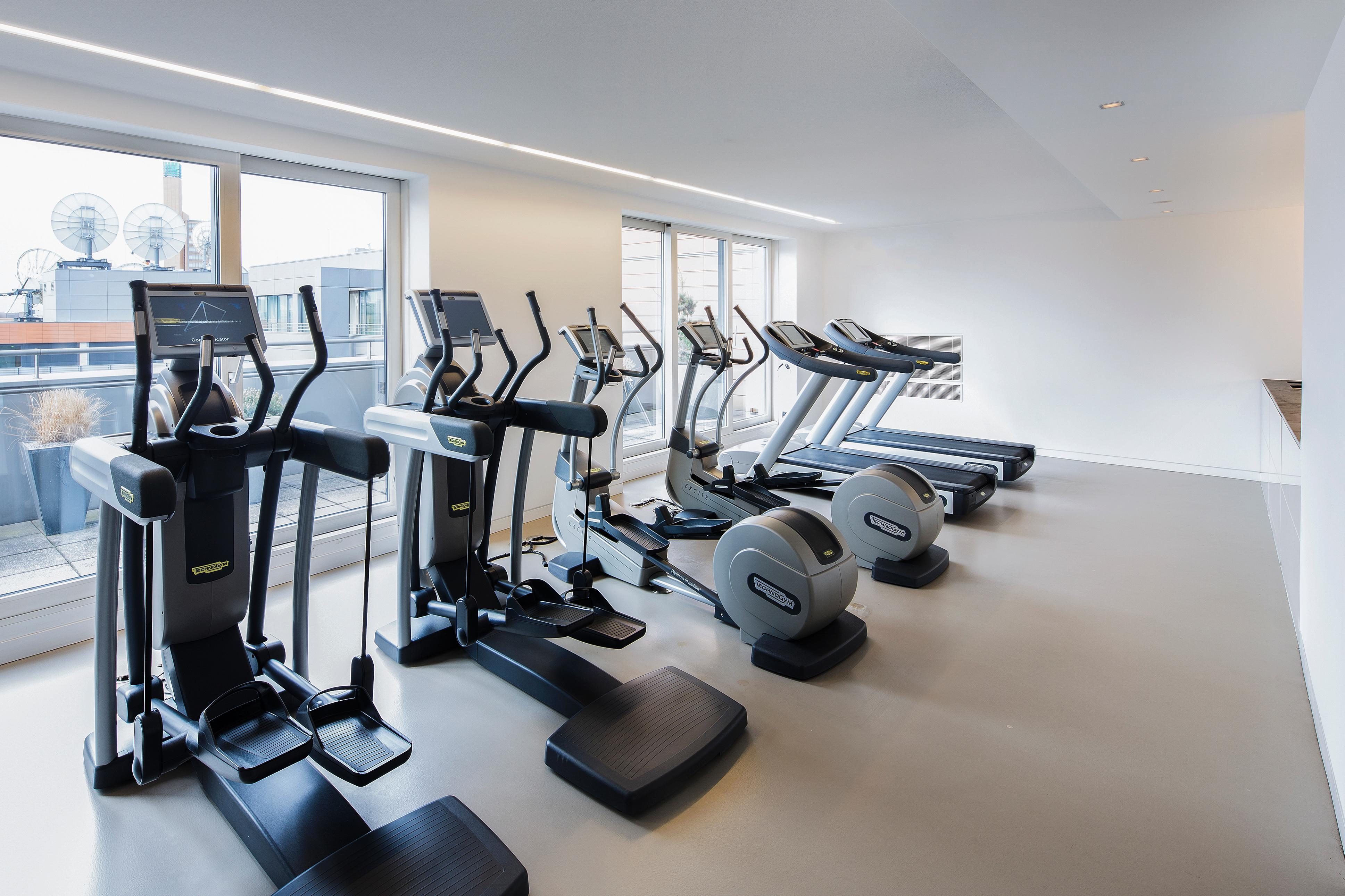더 만다라 호텔 베를린 외부 사진 Elliptical cross trainer