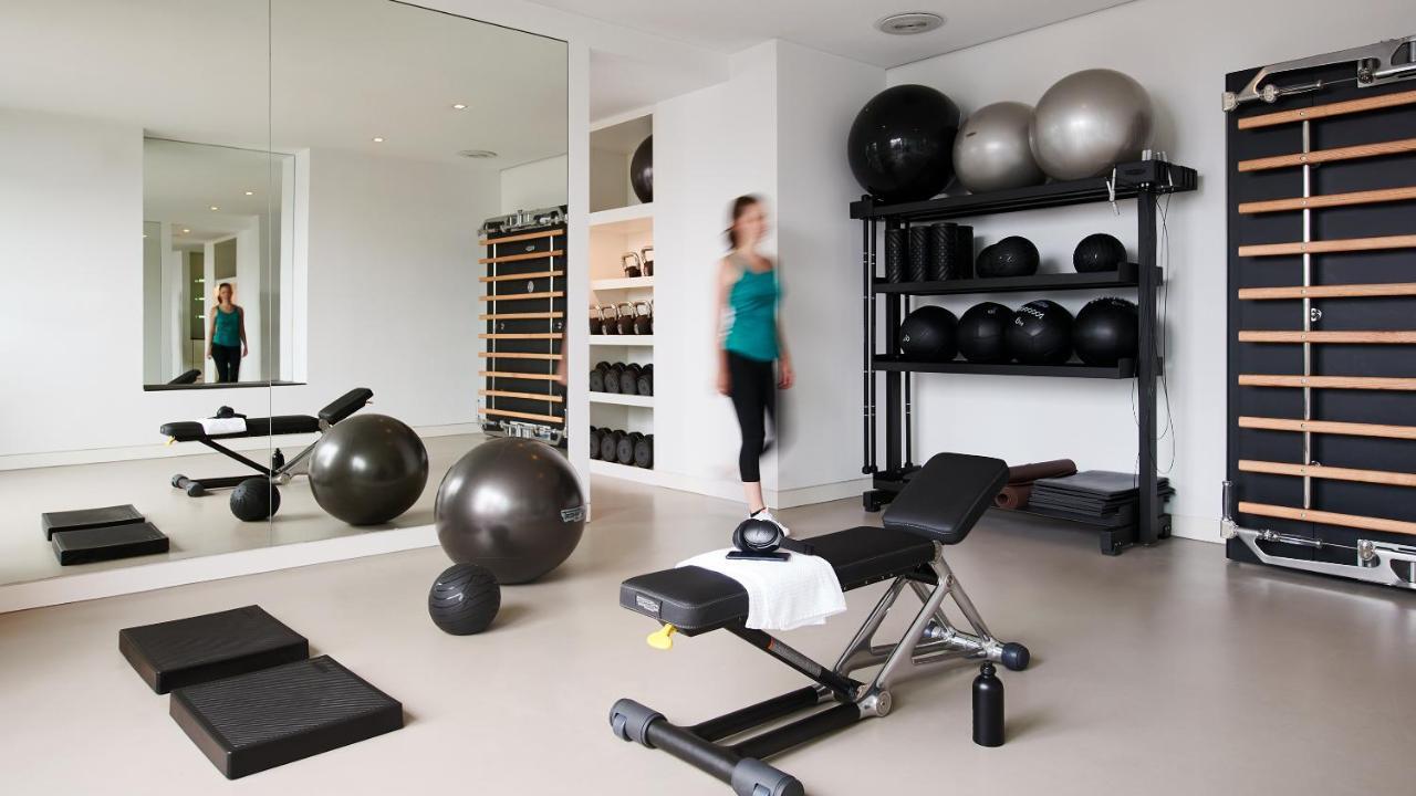 더 만다라 호텔 베를린 외부 사진 A home gym